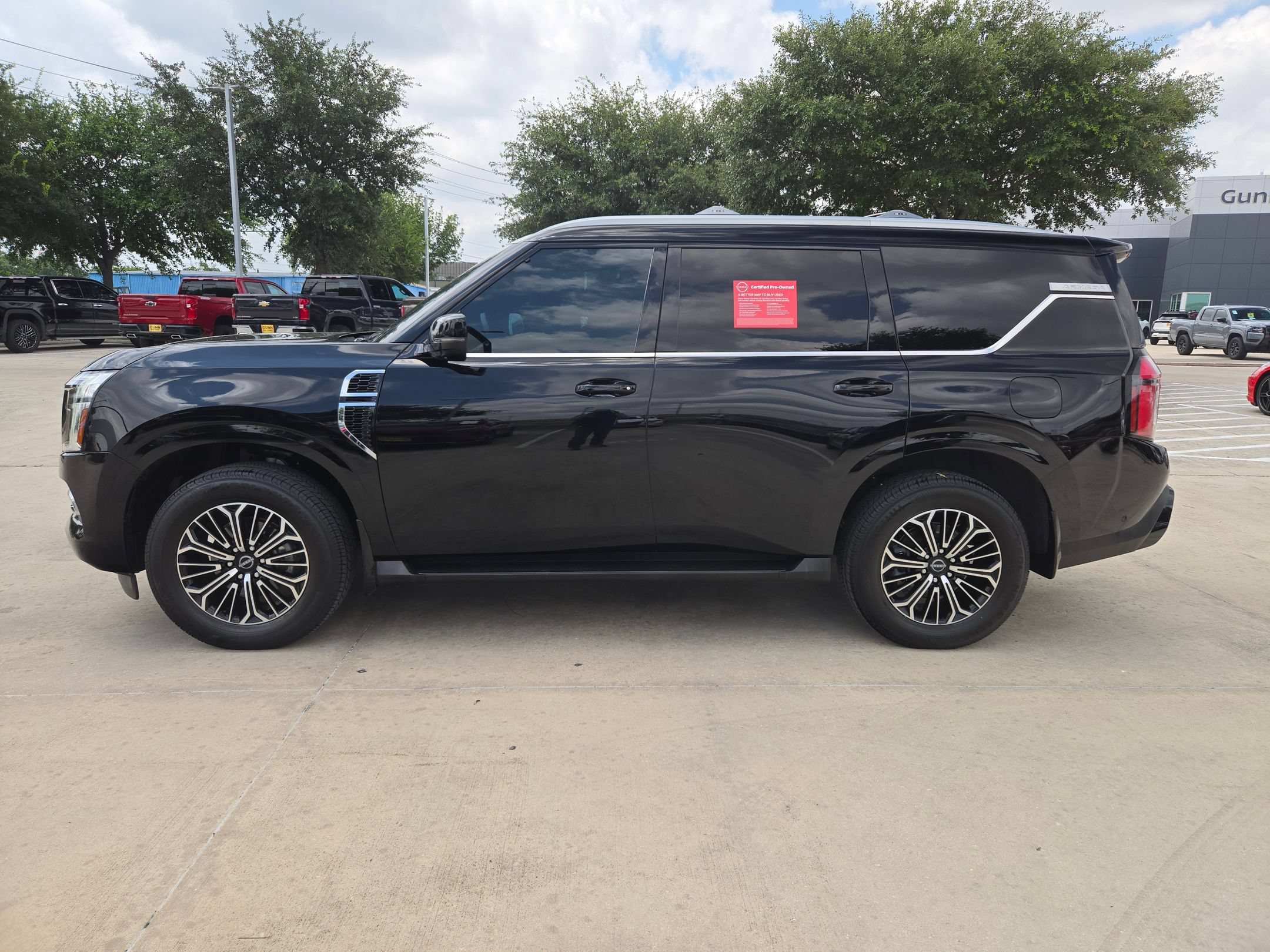 Certified 2025 Nissan Armada Platinum RWD image 6