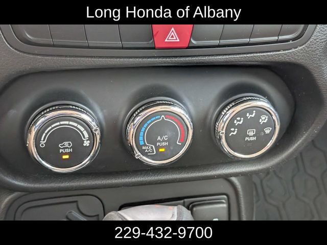 Used 2015 Jeep Renegade Sport w/ Power & Air Group FWD image 23