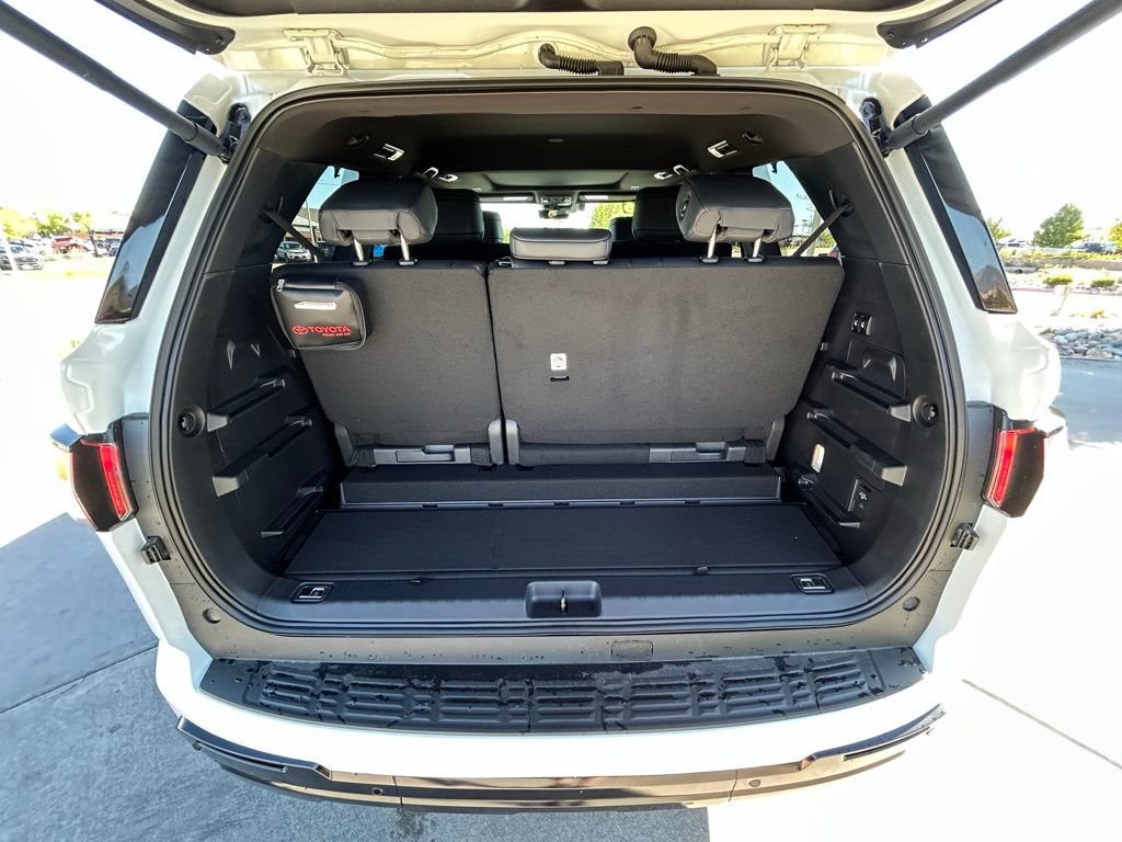 Used 2026 Toyota Sequoia Platinum AWD/4WD image 25