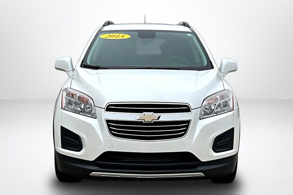 Used 2015 Chevrolet Trax LT w/ LT Sun and Sound Package image 2