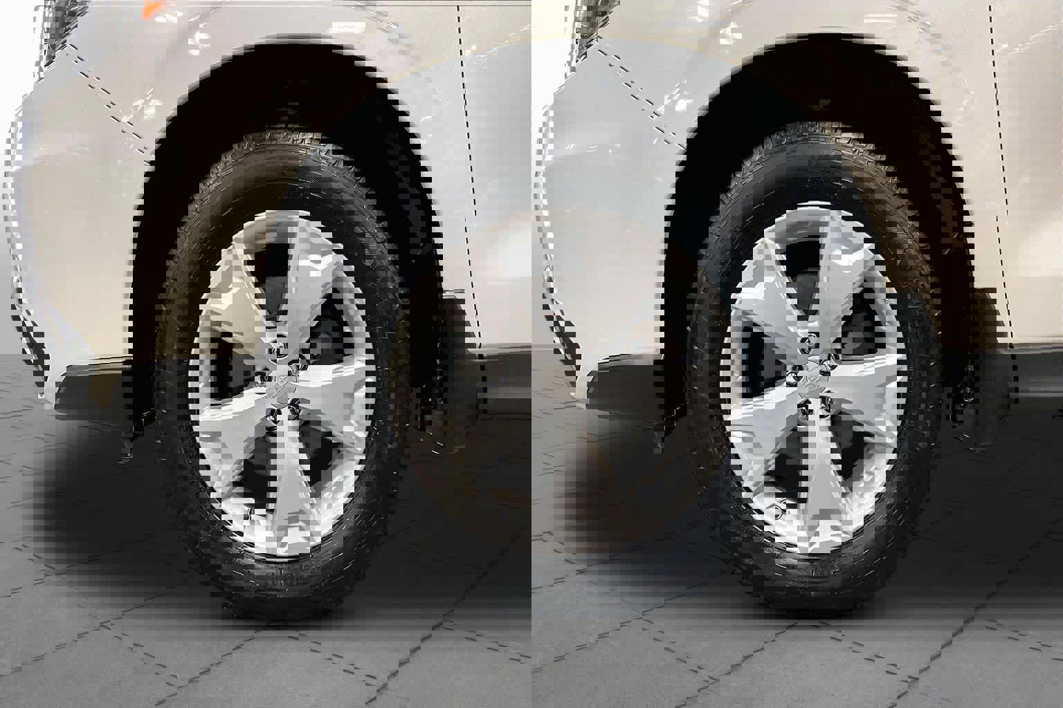 Used 2016 Subaru Forester 2.5i w/ Alloy Wheel Package image 11