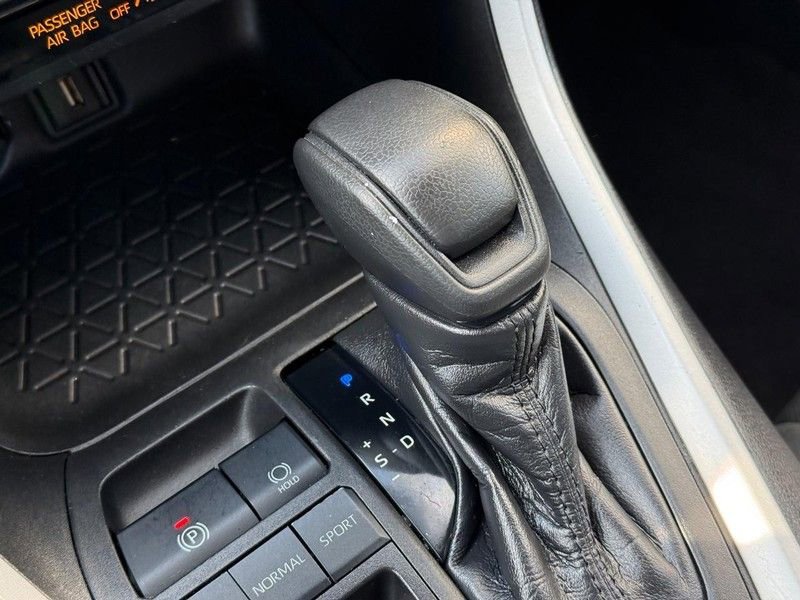 Used 2021 Toyota RAV4 XLE image 26