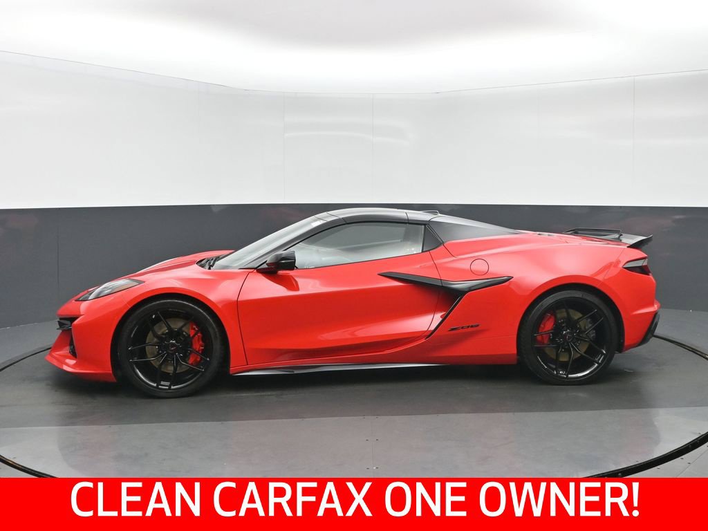 Used 2025 Chevrolet Corvette Z06 RWD image 6