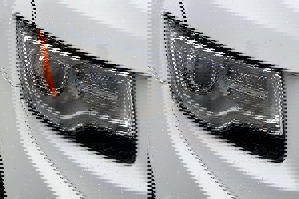 Used 2015 Jeep Grand Cherokee Overland image 31