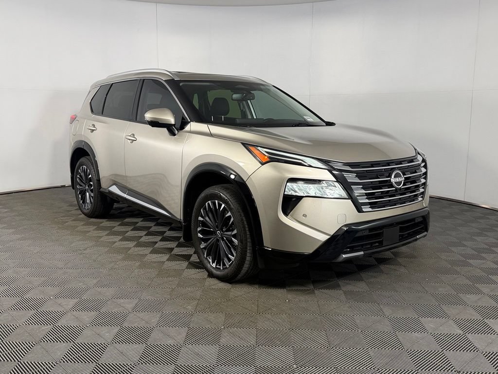 Used 2025 Nissan Rogue Platinum w/ Tech Package FWD image 4