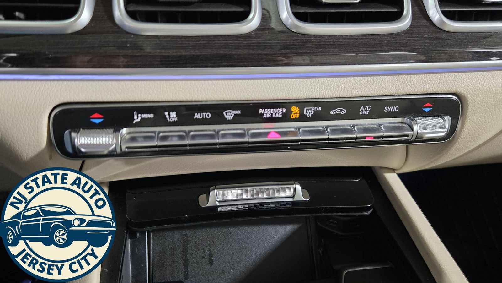 Used 2020 Mercedes-Benz GLS 450 4MATIC image 16