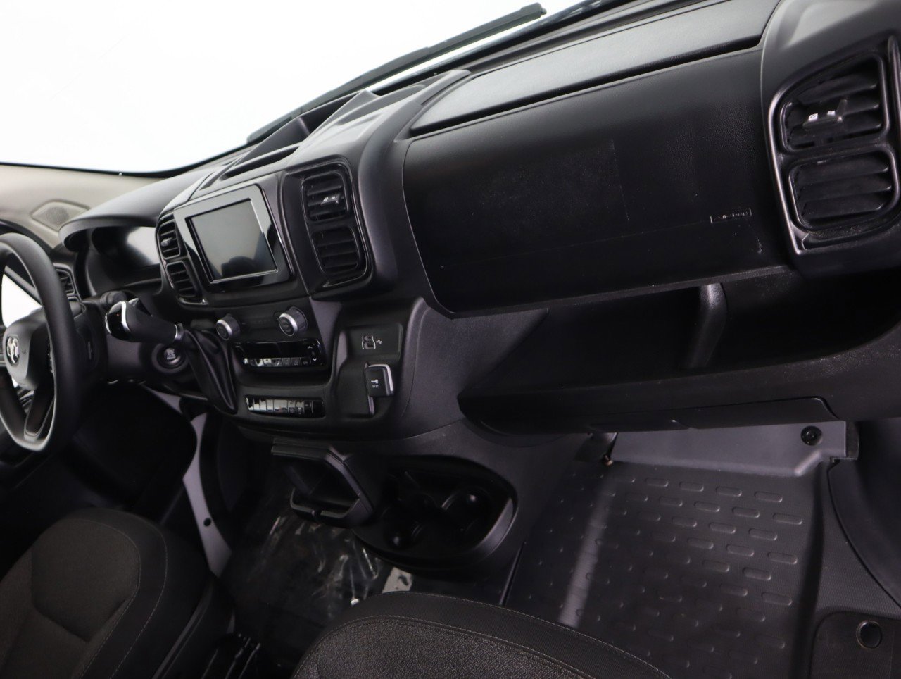 Used 2023 RAM ProMaster 2500 image 12