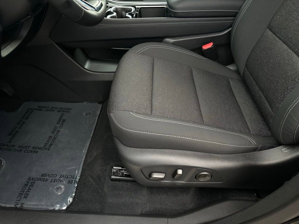 New 2026 Chevrolet Traverse LT w/ Enhanced Driving Package FWD image 13