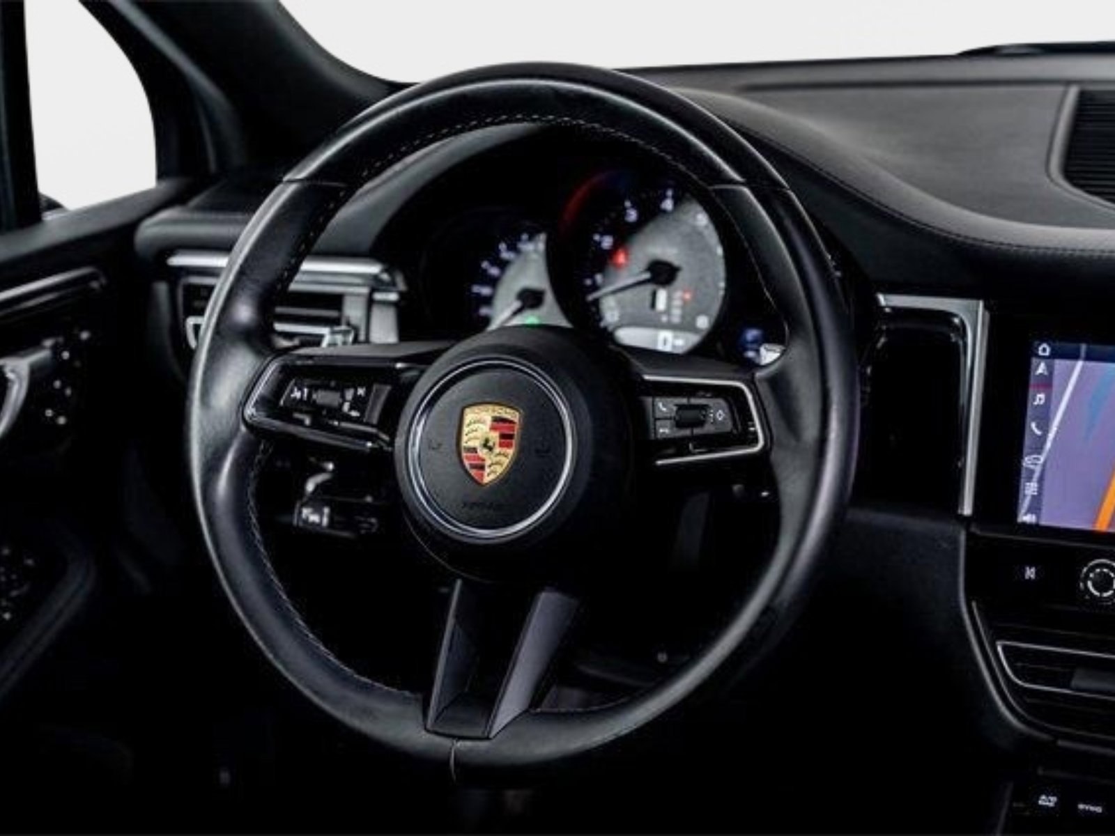 Used 2022 Porsche Macan S w/ Premium Package Plus image 37