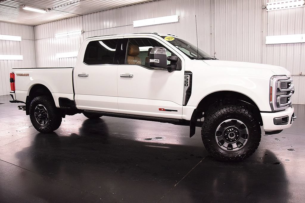 Used 2024 Ford F350 Platinum w/ Tremor Off-Road Package AWD/4WD image 10