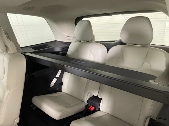 Certified 2025 Volvo XC90 T8 Plus w/ Protection Package Premier AWD/4WD image 38