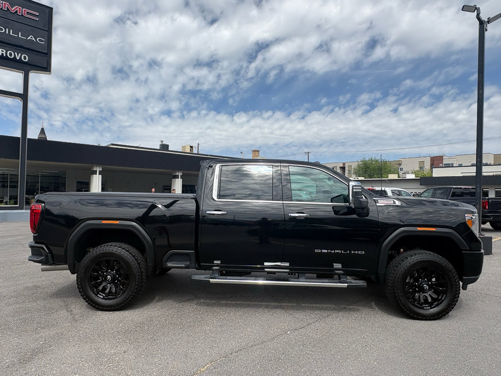 Used 2020 GMC Sierra 2500 Denali w/ Denali Ultimate Package AWD/4WD image 3