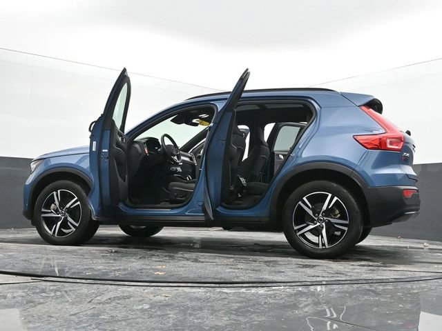 Used 2024 Volvo XC40 B5 Core image 69