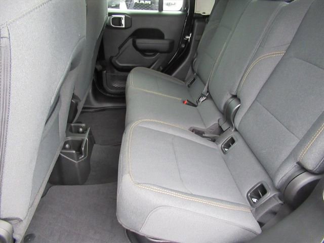 Used 2024 Jeep Gladiator Sport image 28