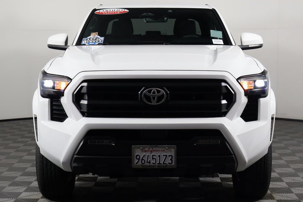 Used 2024 Toyota Tacoma SR5 AWD/4WD image 2