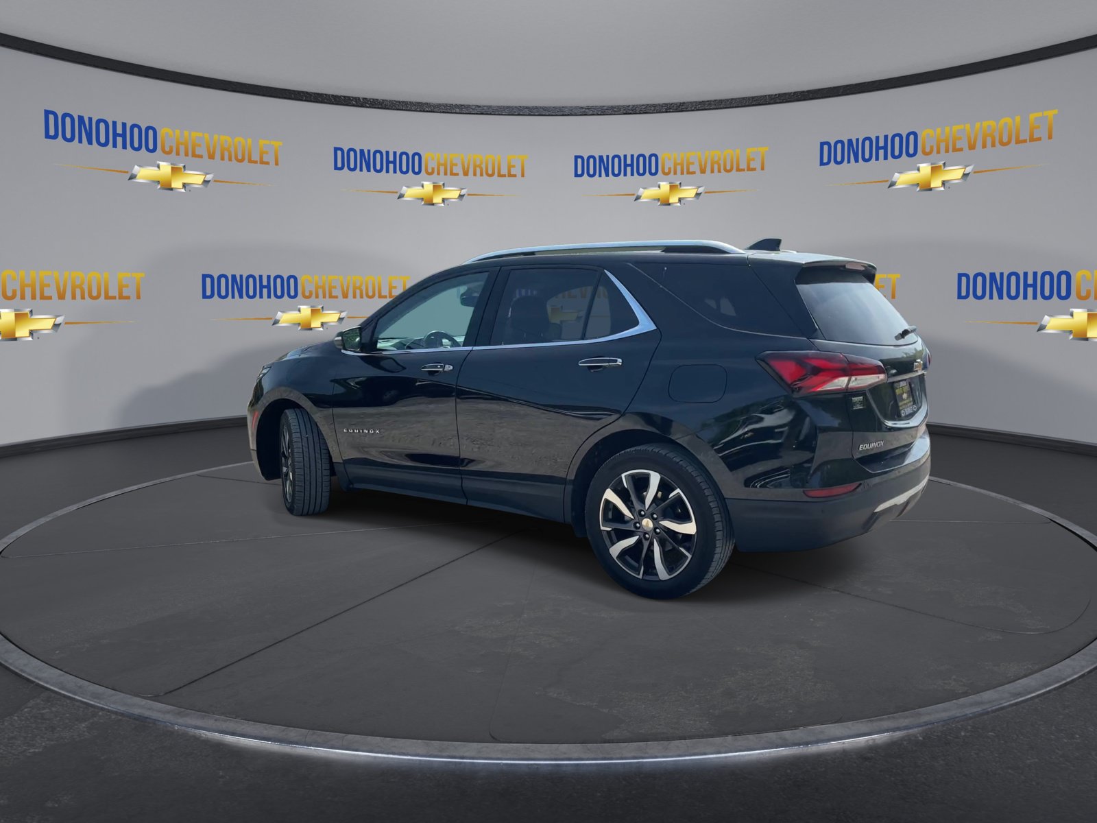 Used 2022 Chevrolet Equinox Premier FWD image 9