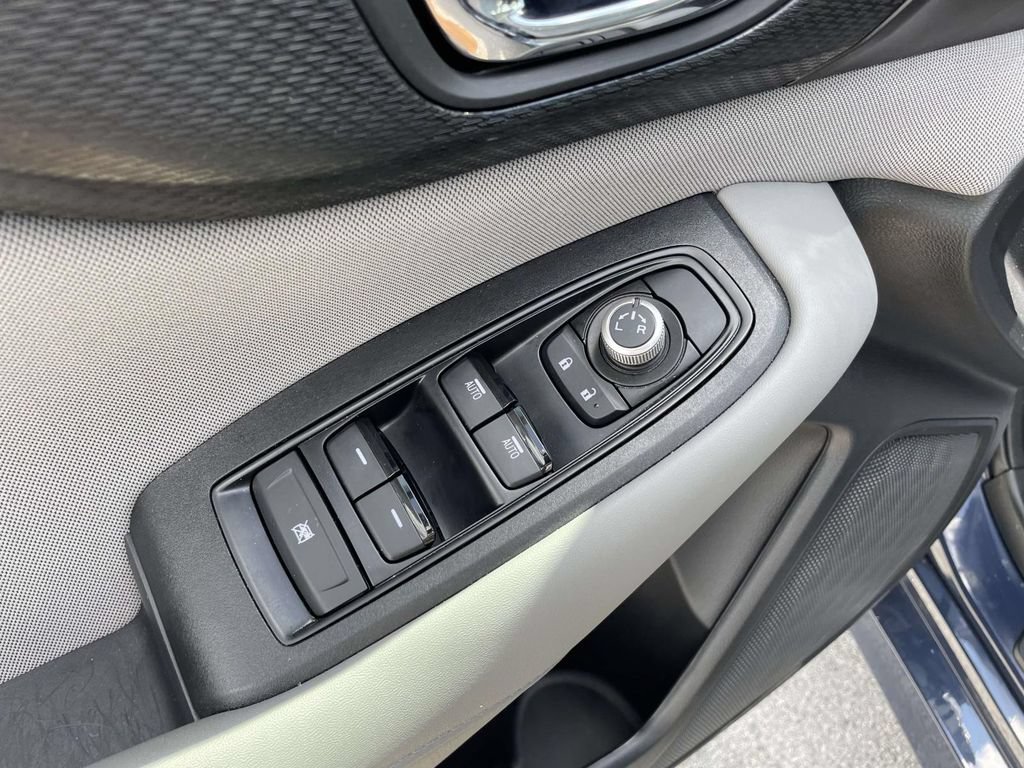 Certified 2025 Subaru Legacy Premium AWD/4WD image 7