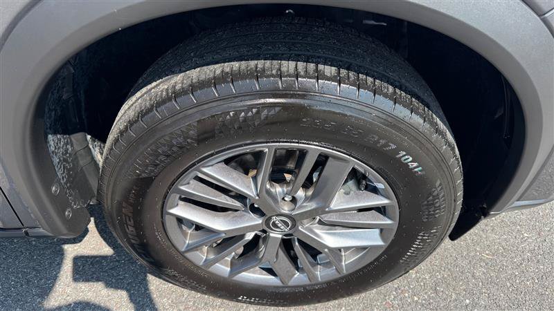 Used 2024 Nissan Rogue S AWD/4WD image 26