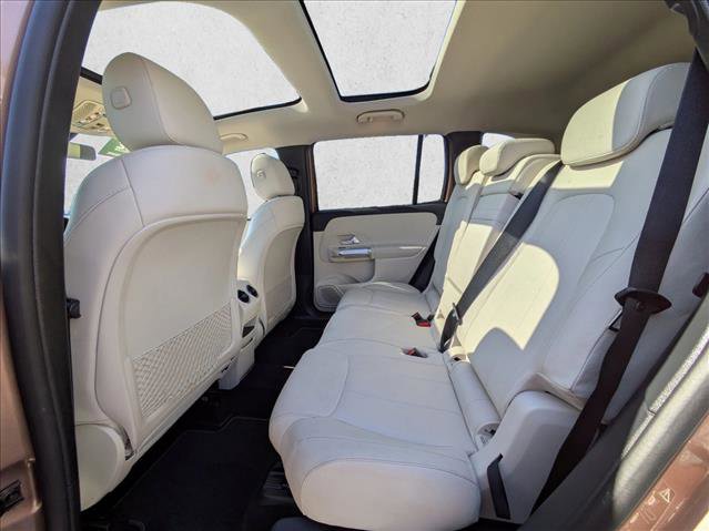 Used 2022 Mercedes-Benz GLB 250 image 21