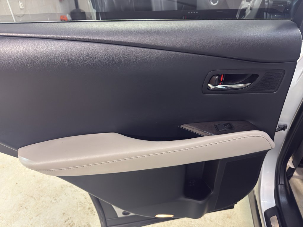 Used 2013 Lexus RX 450h FWD w/ Navigation Pkg image 28