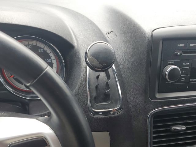 Used 2016 Dodge Grand Caravan SXT image 25