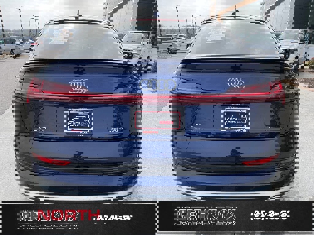Used 2023 Audi e-tron Premium Plus w/ Premium Plus Package image 20