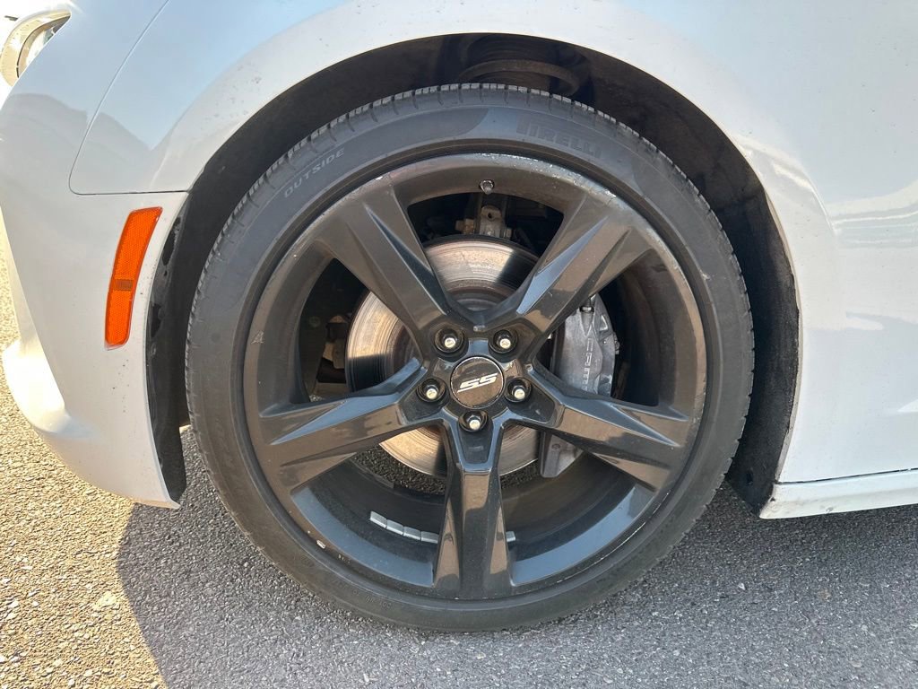 Used 2016 Chevrolet Camaro SS image 37