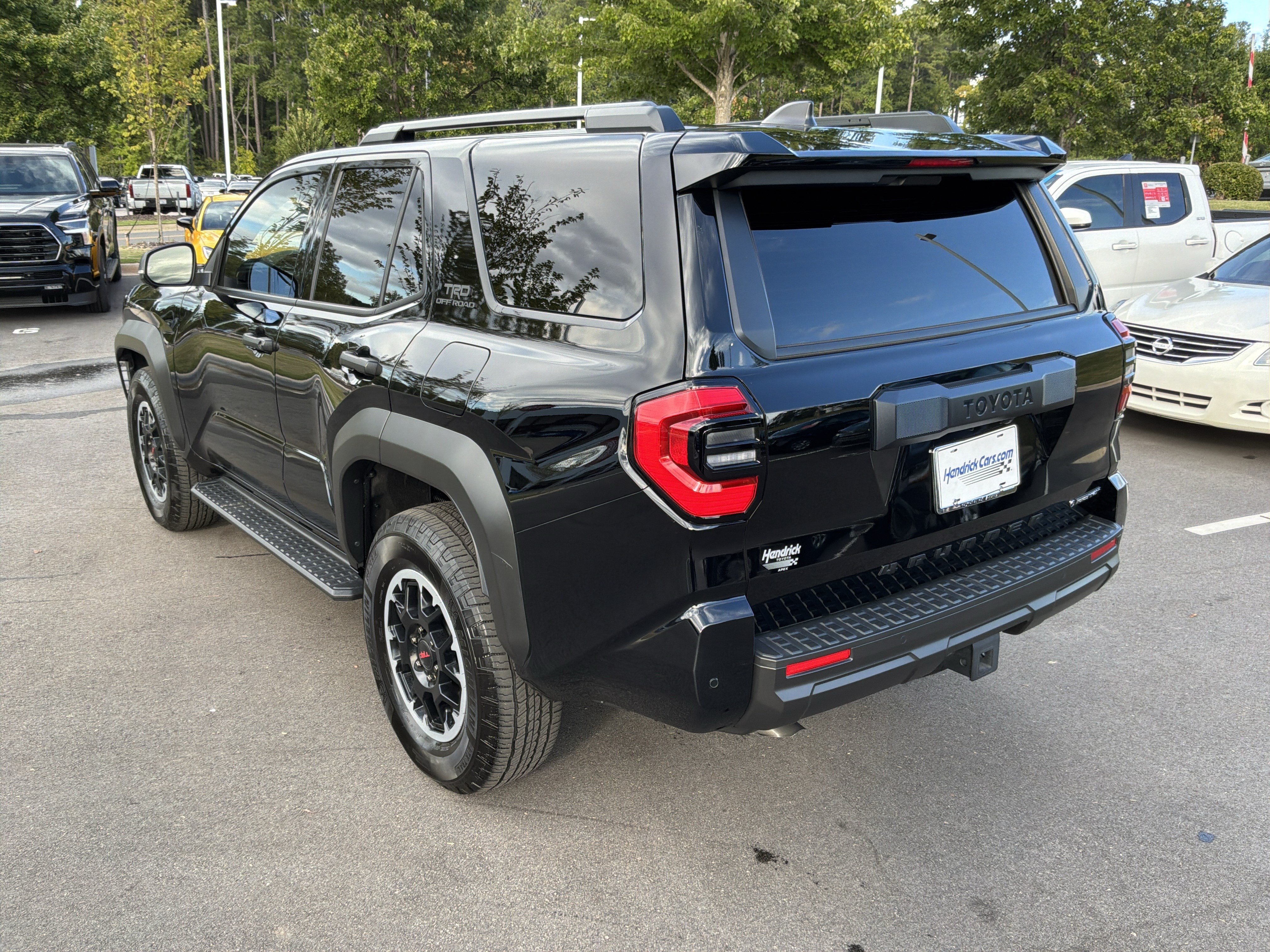 Used 2025 Toyota 4Runner TRD Off-Road Premium AWD/4WD image 7