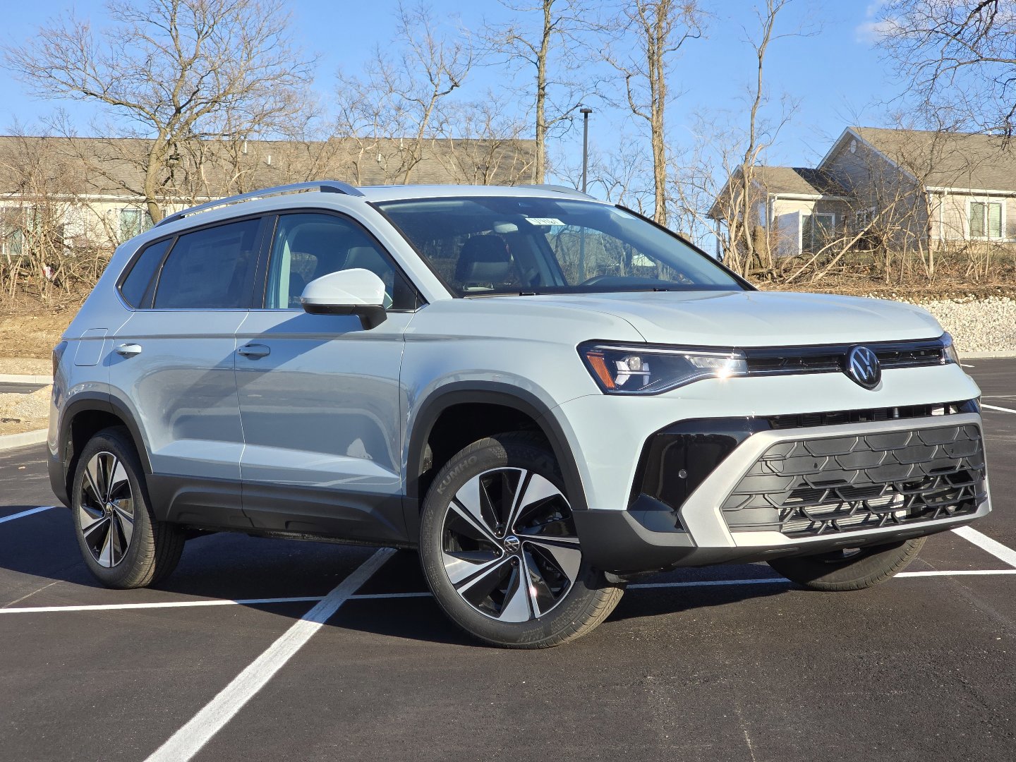 New 2026 Volkswagen Taos SE AWD/4WD image 2