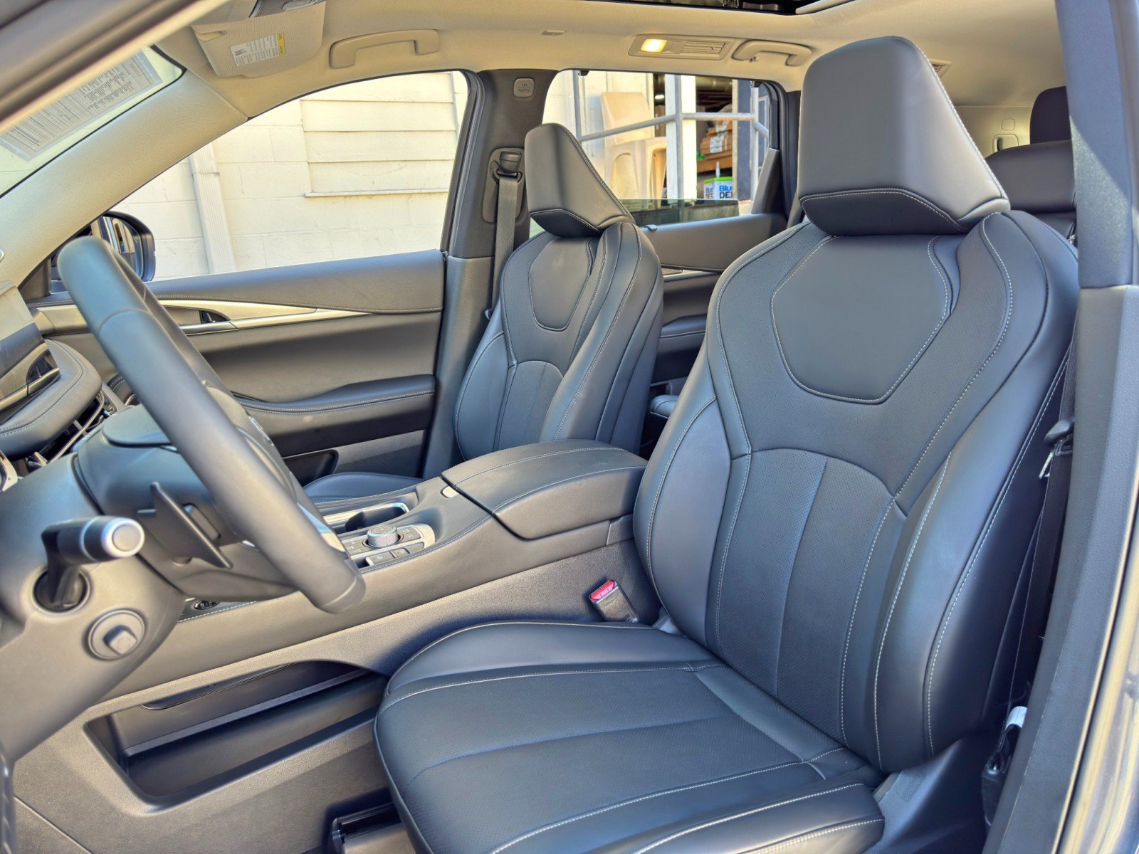 Used 2026 INFINITI QX60 Luxe w/ Cargo Package FWD image 41