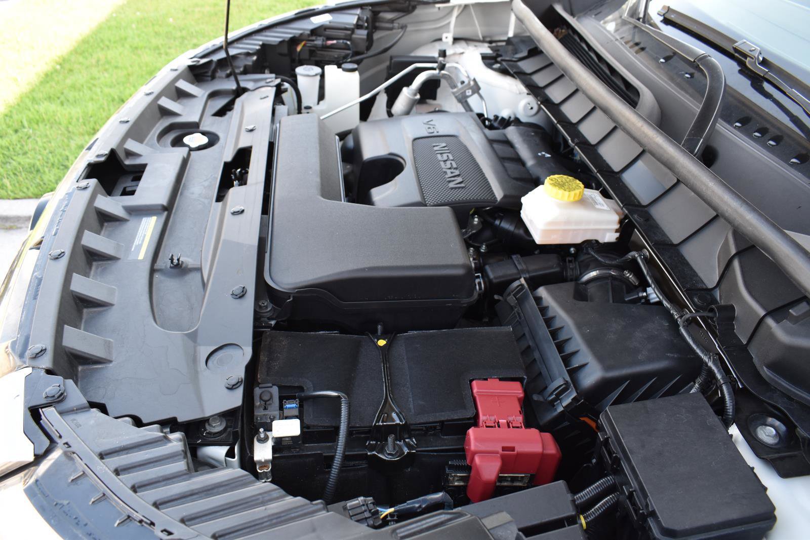 Used 2024 Nissan Pathfinder SL FWD image 23