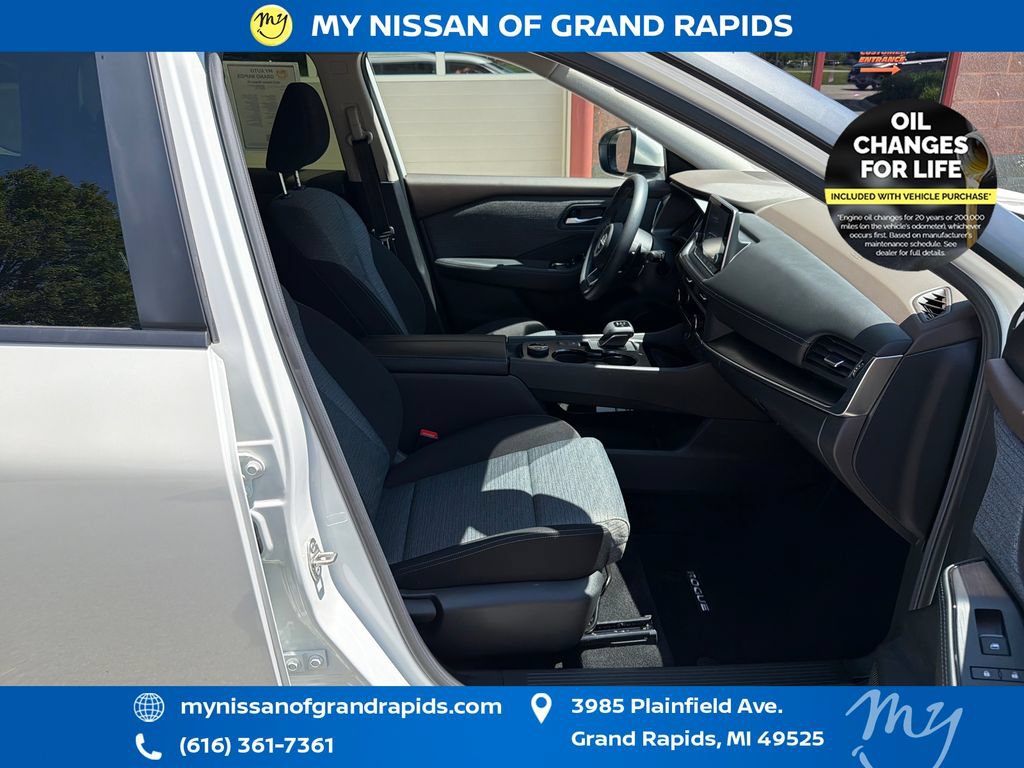 Used 2023 Nissan Rogue SV AWD/4WD image 27