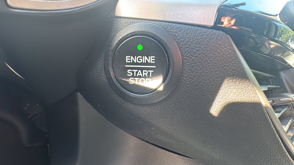 Used 2022 Ford Escape SE w/ Convenience Package FWD image 25