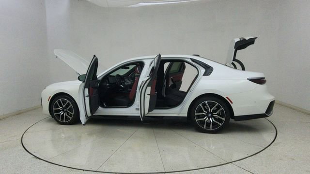 Used 2025 BMW 740i image 72