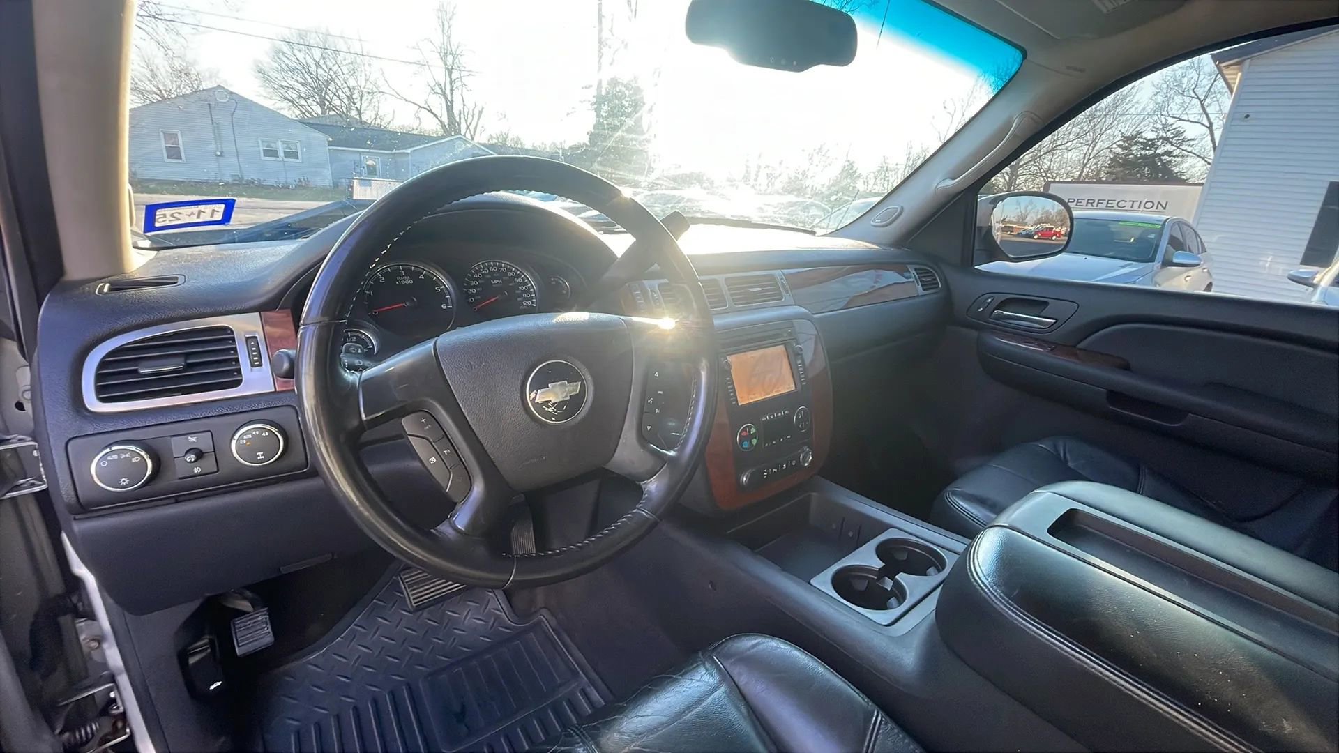 Used 2007 Chevrolet Silverado 1500 LTZ w/ Safety Package AWD/4WD image 16