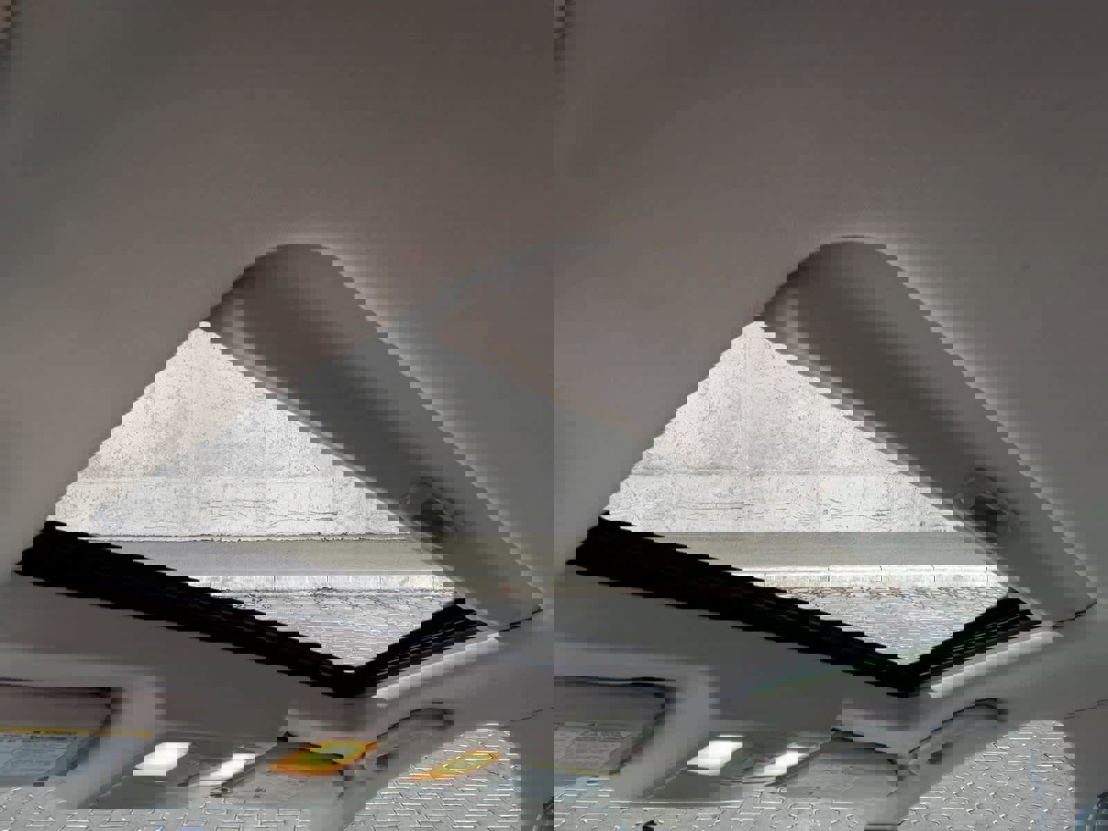 Used 2011 INFINITI G37 x w/ Premium Pkg image 5