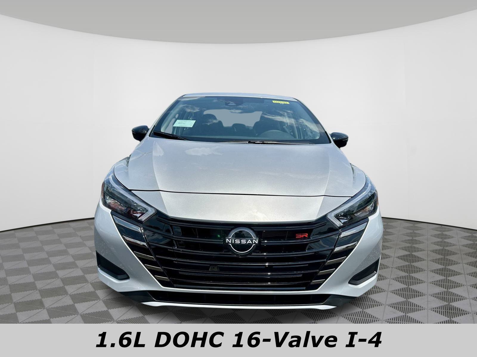 Used 2025 Nissan Versa SR w/ Trunk Package image 12