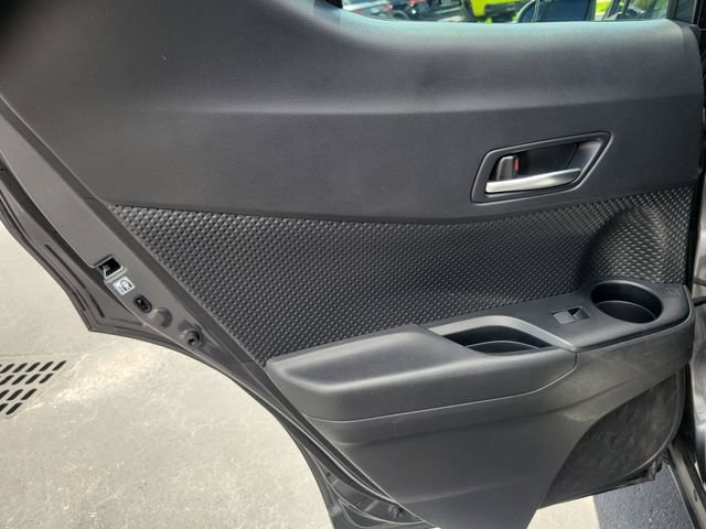 Used 2021 Toyota C-HR LE FWD image 9