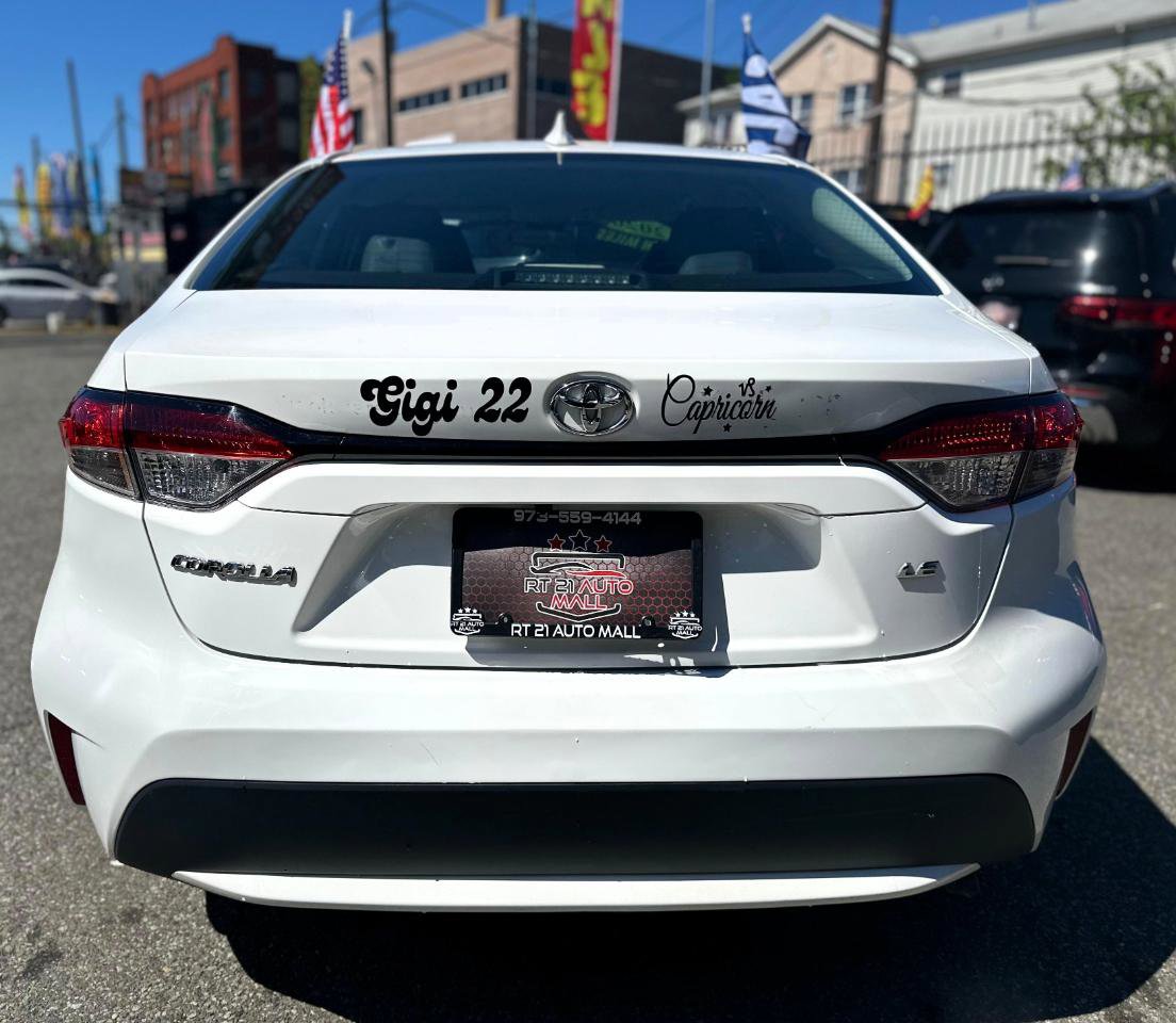 Used 2022 Toyota Corolla LE FWD image 5