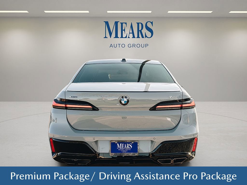 Used 2025 BMW 760i xDrive w/ Executive Package image 6