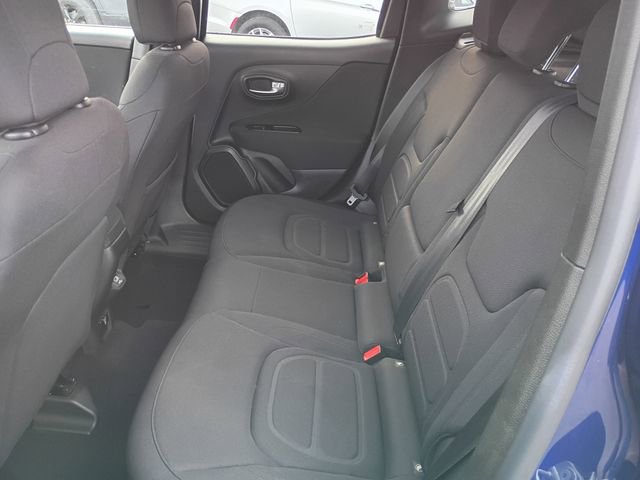 Used 2021 Jeep Renegade Latitude w/ Convenience Group AWD/4WD image 17