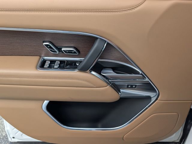 Used 2024 Land Rover Range Rover SE image 34