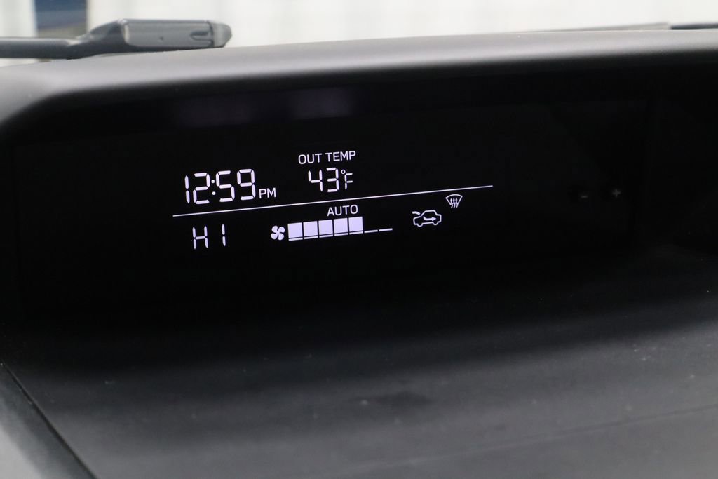 Used 2023 Subaru Crosstrek 2.0i Premium image 33