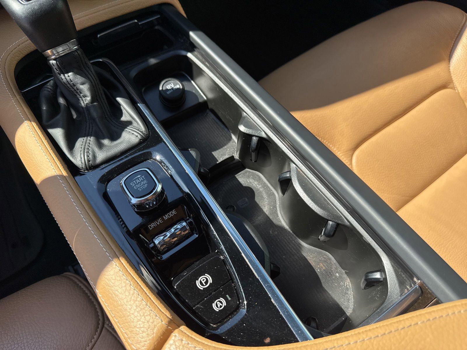 Used 2018 Volvo S90 T6 Momentum w/ Convenience Package AWD/4WD image 27