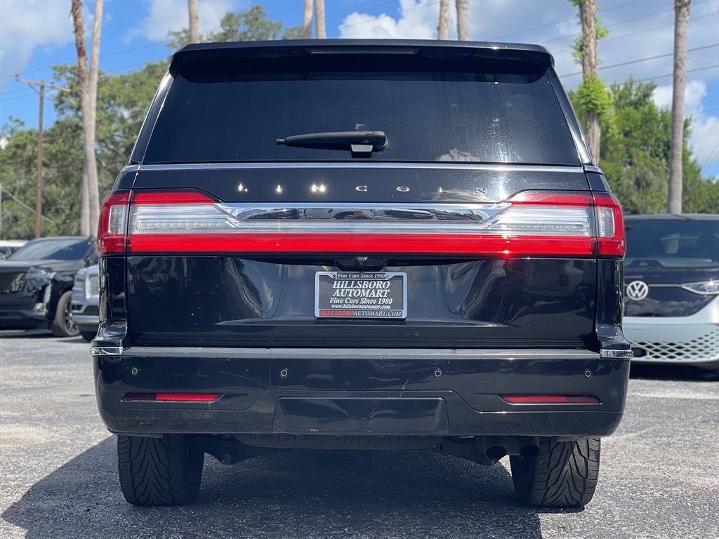 Used 2019 Lincoln Navigator L Select AWD/4WD image 10