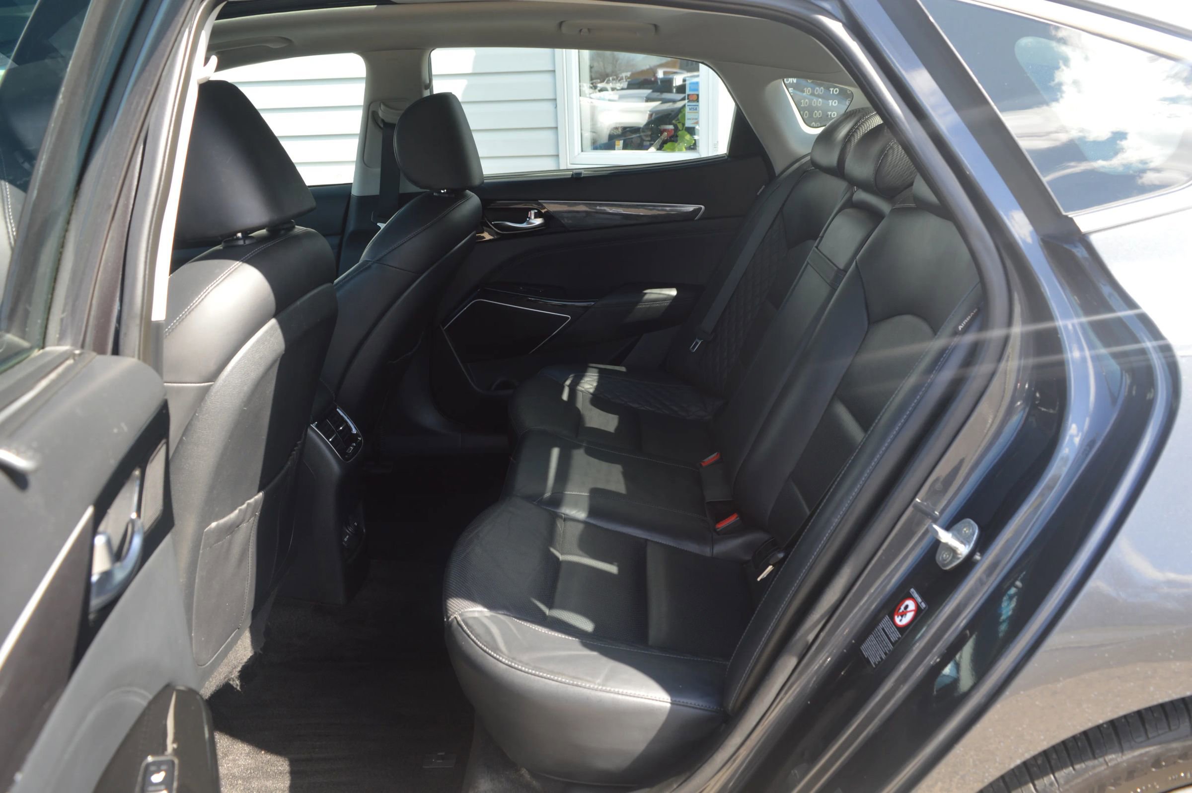 Used 2018 Kia Cadenza Limited image 13