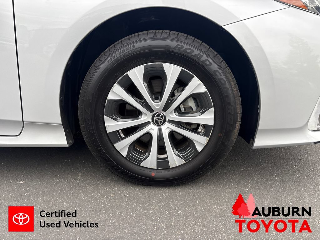 Used 2020 Toyota Prius Prime LE FWD image 12