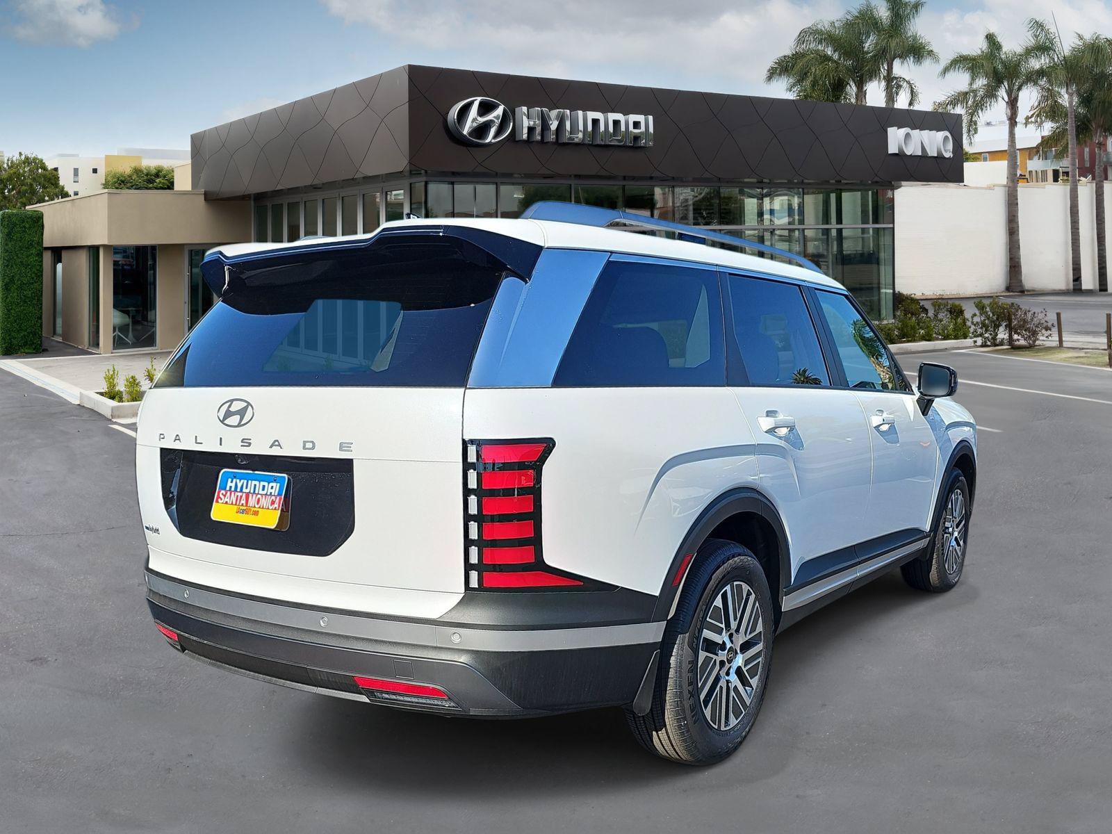 New 2026 Hyundai Palisade FWD Hybrid image 3