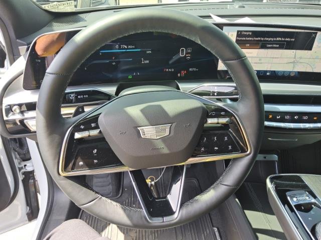 Used 2025 Cadillac Lyriq Luxury RWD image 5