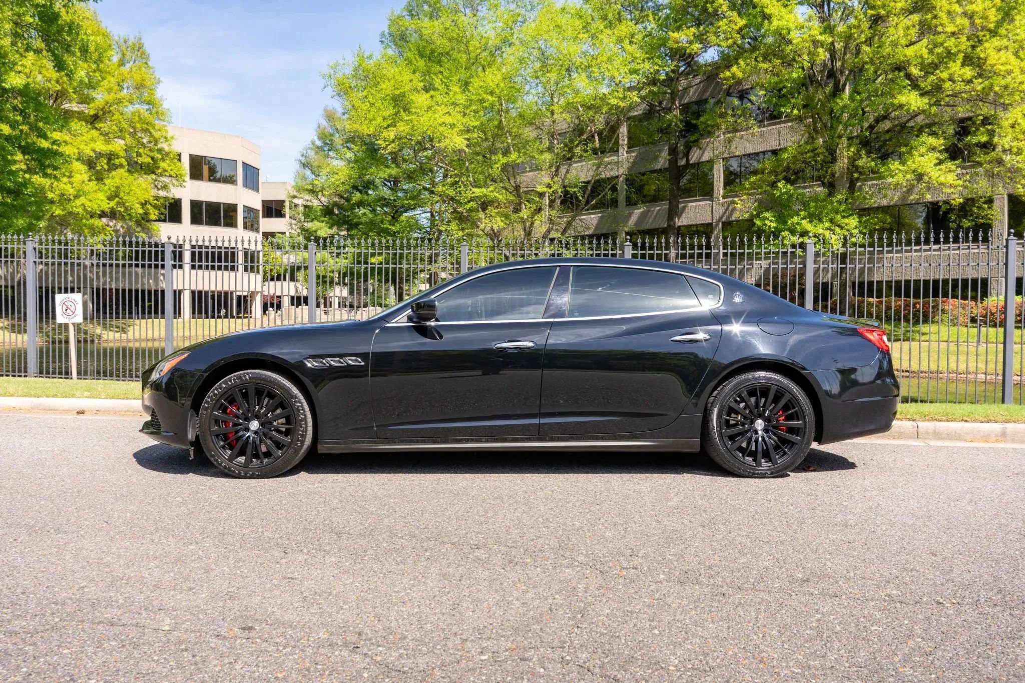 Used 2018 Maserati Quattroporte S Q4 AWD/4WD image 9